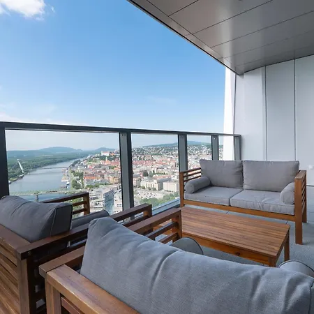 Eurovea Tower By Ellements- Castle View * براتسيلافا
