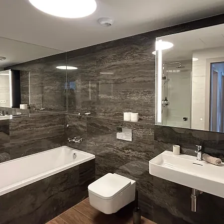 Eurovea Tower By Ellements- Castle View Братислава