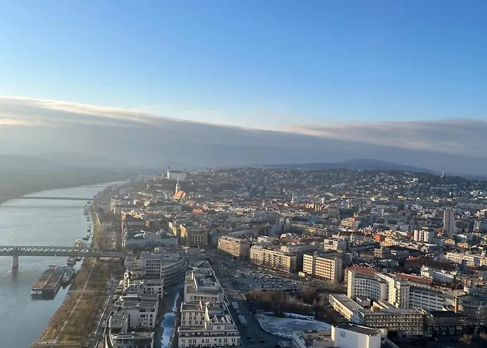 Eurovea Tower By Ellements- Castle View Appartamento Bratislava