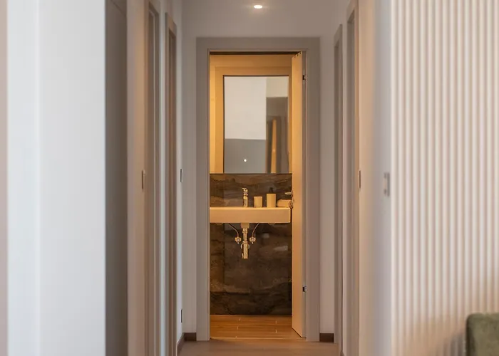 Eurovea Tower By Ellements- Castle View ブラチスラヴァ